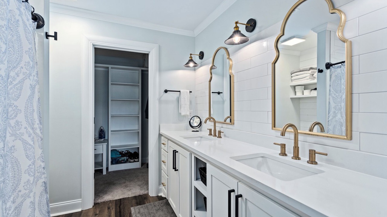 Photo of Bathroom in Shoreline Park
