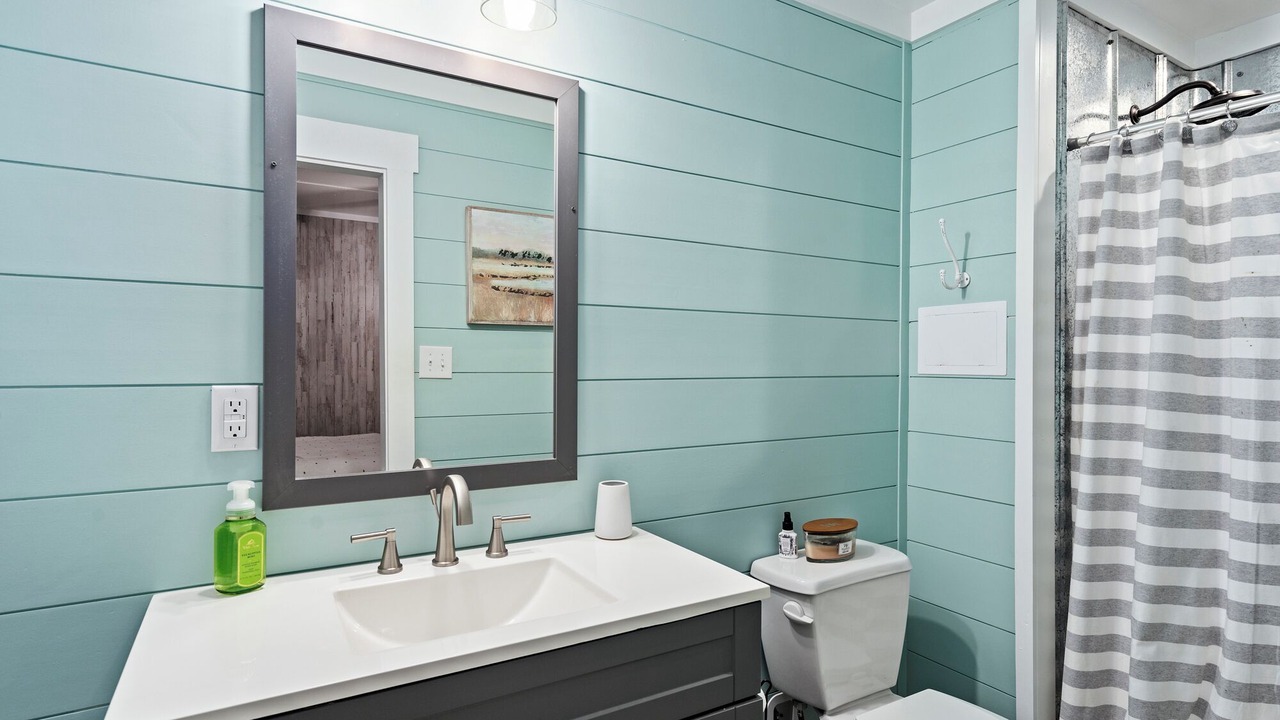 Photo of Bathroom in Shoreline Park