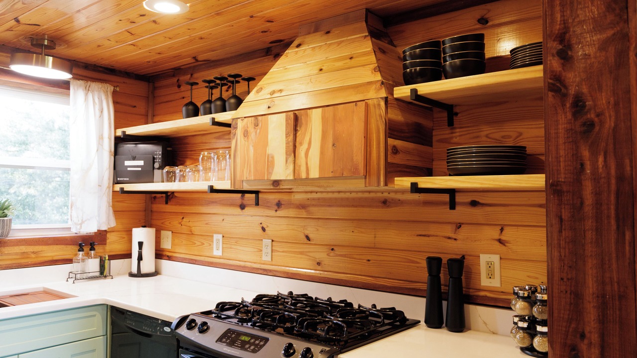 Photo of Kitchen in Gulf Park Estates