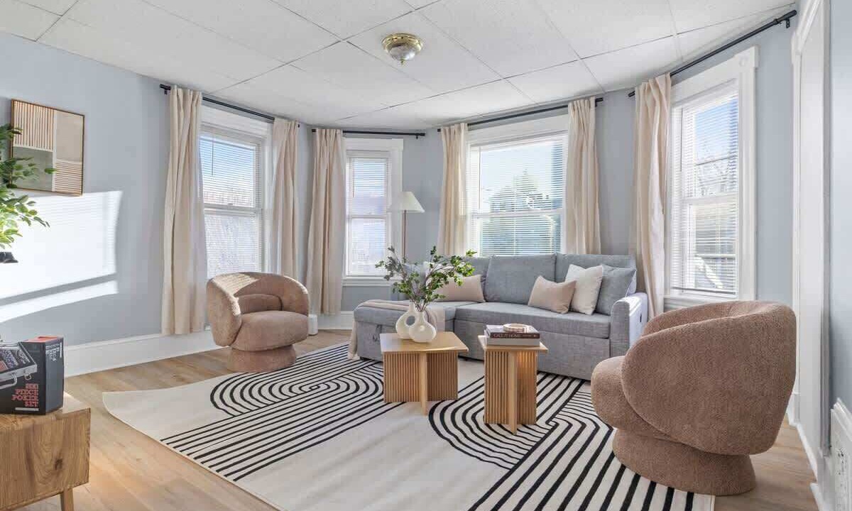 Photo of Livingroom in Winter Hill