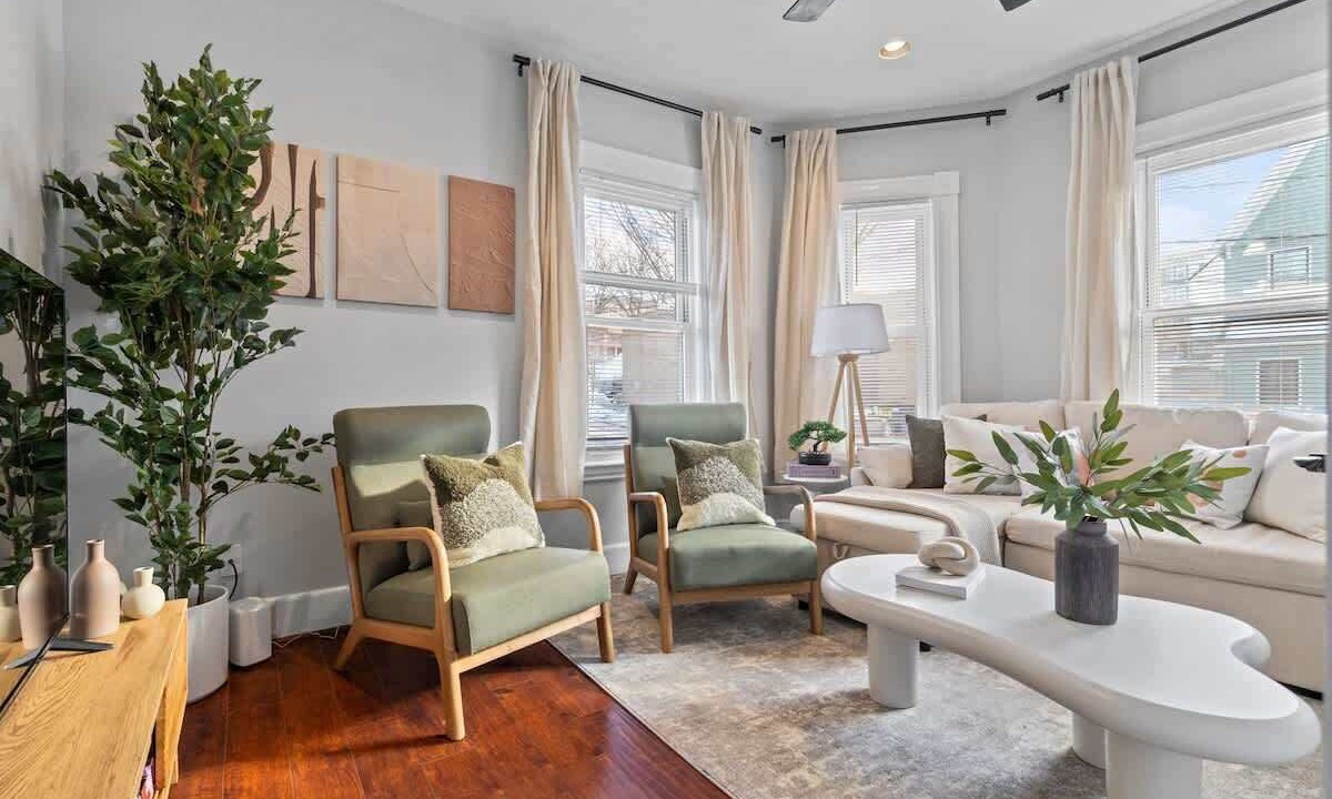 Photo of Livingroom in Winter Hill
