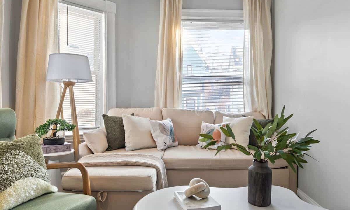 Photo of Livingroom in Winter Hill