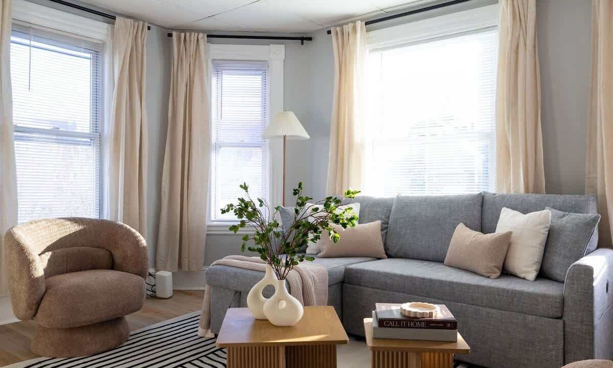 Photo of Livingroom in Winter Hill