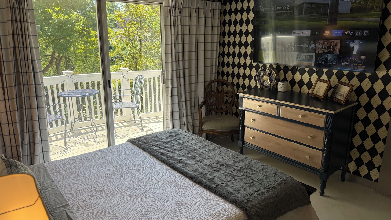 Photo of Bedroom in Historic District