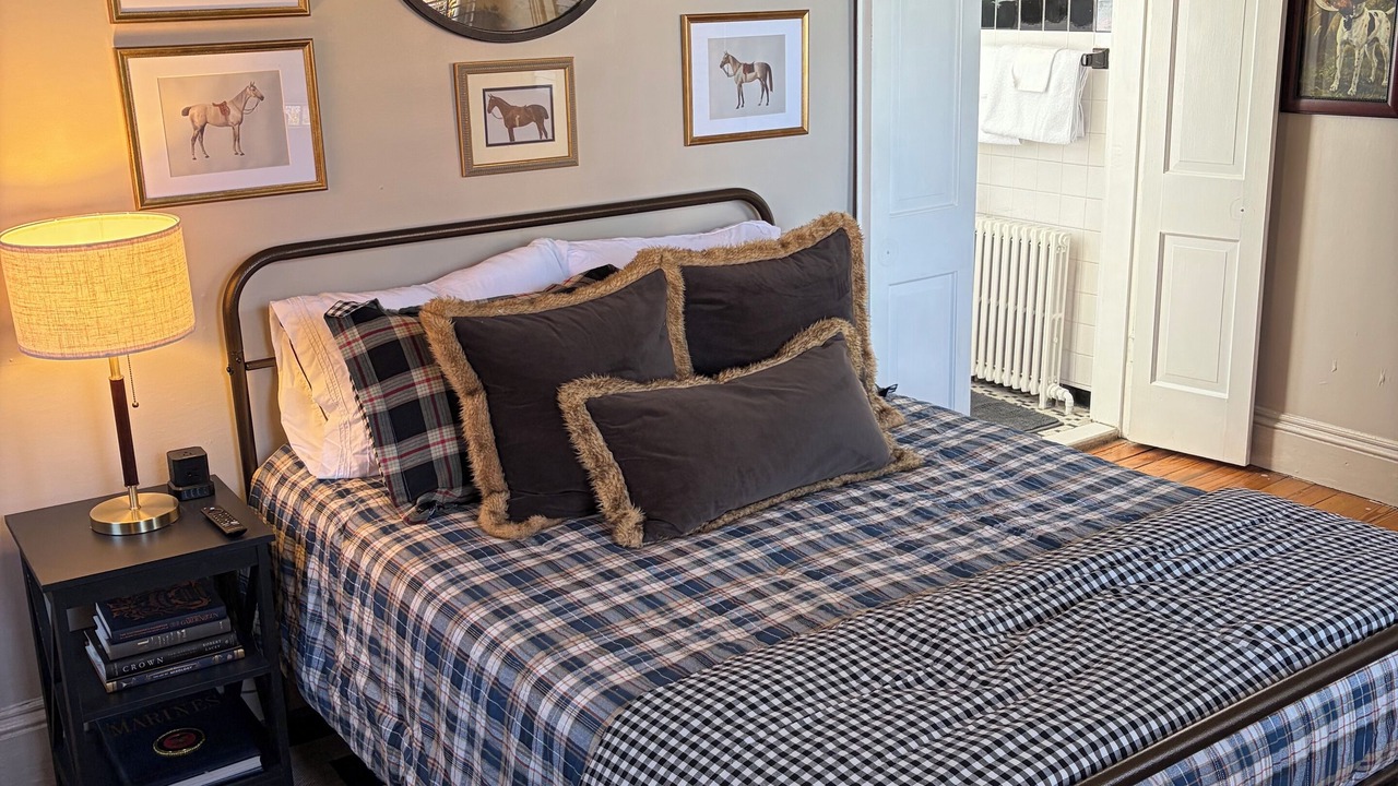 Photo of Bedroom in Historic District