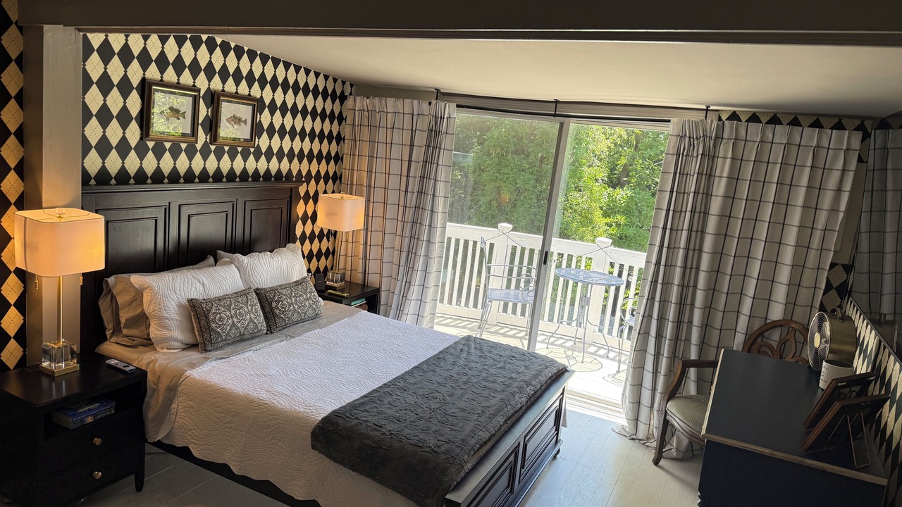 Photo of Bedroom in Historic District