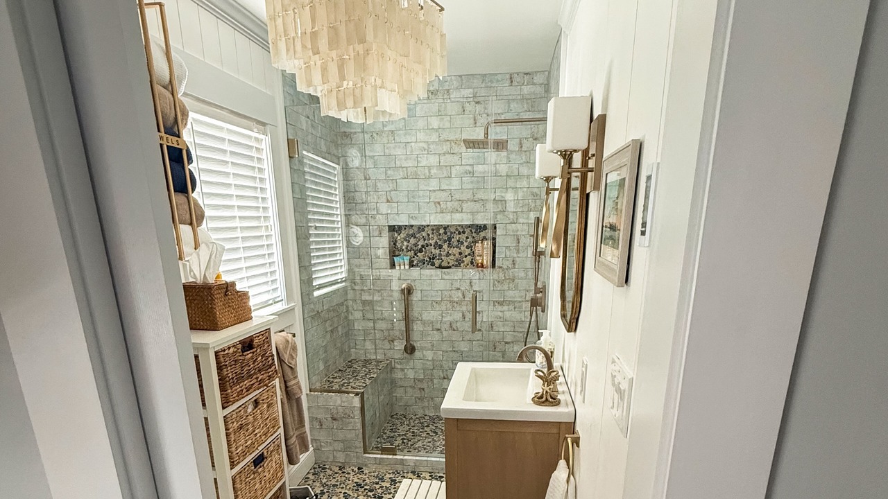 Photo of Bathroom in Bliss Corner