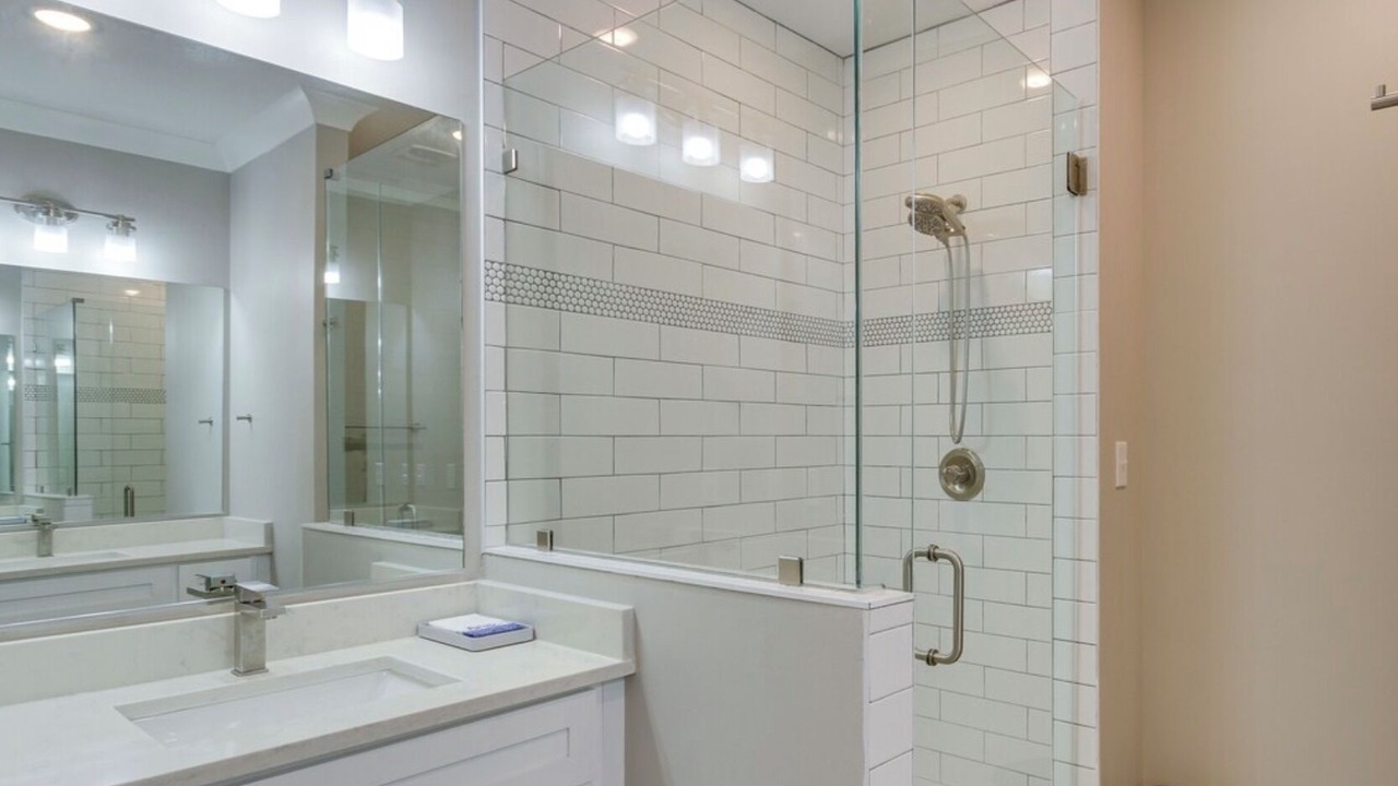 Photo of Bathroom in Diamondhead