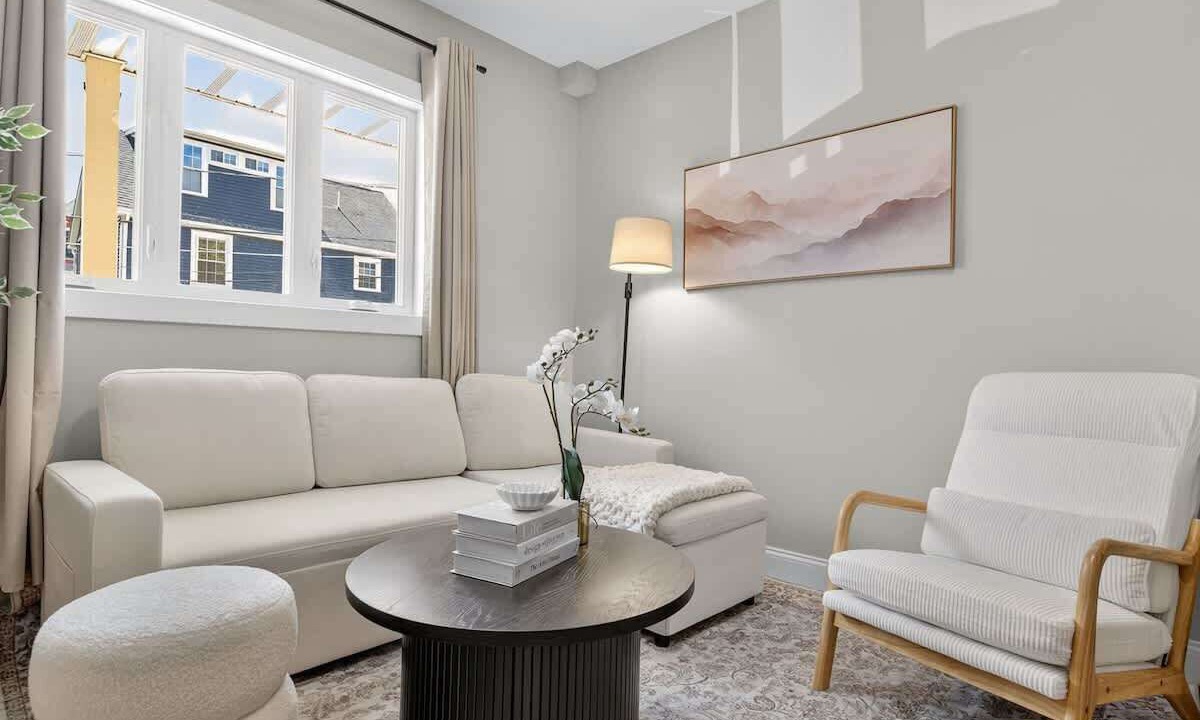 Photo of Livingroom in Somerville