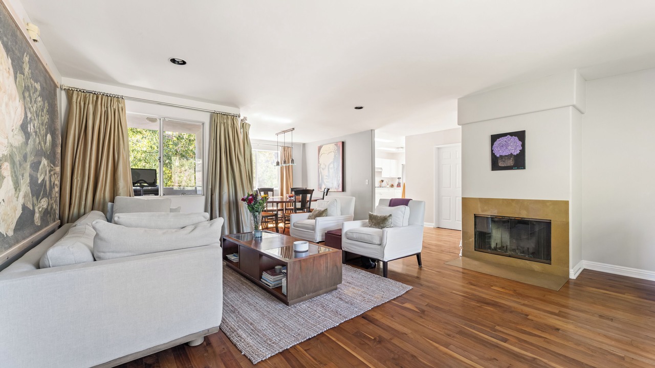 Photo of Livingroom in Los Angeles