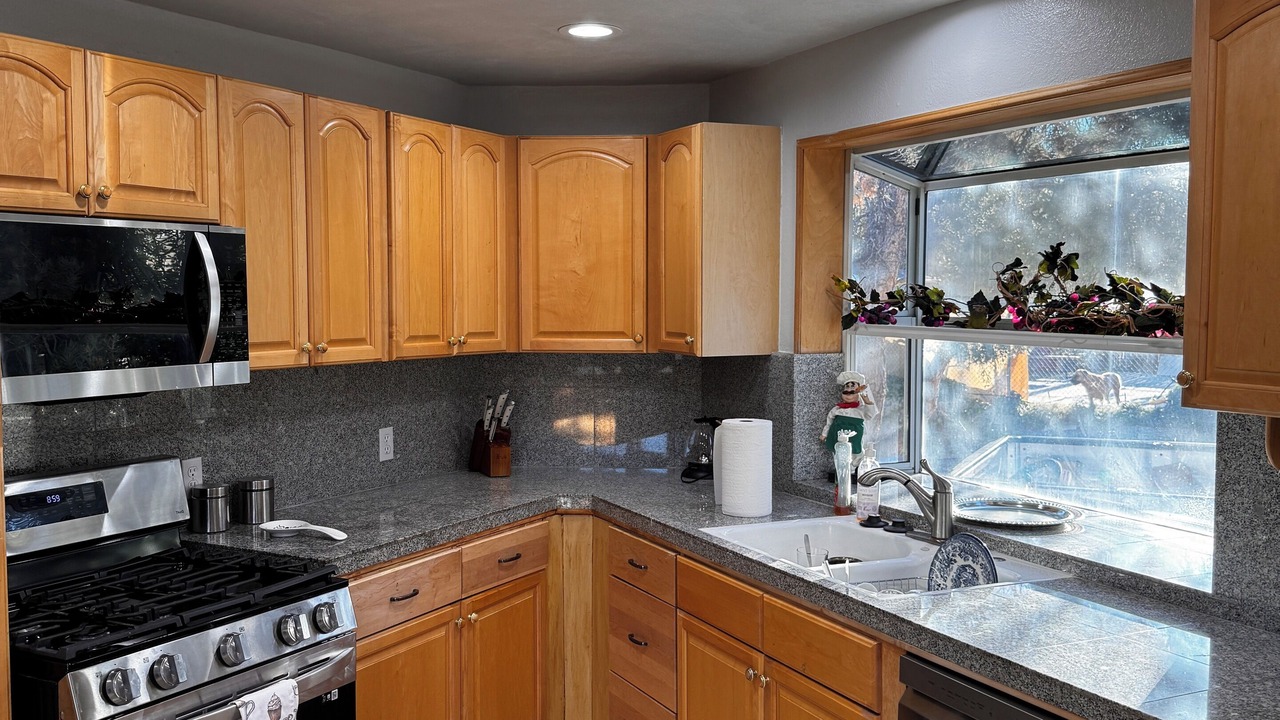Photo of Kitchen in Frazier Park