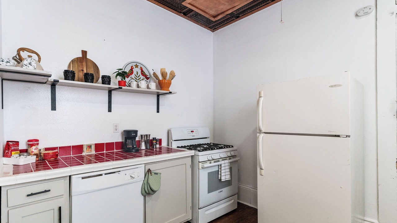 Photo of Kitchen in Mid-City