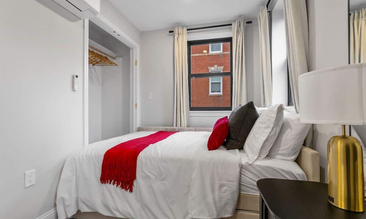 Photo of Bedroom in North End