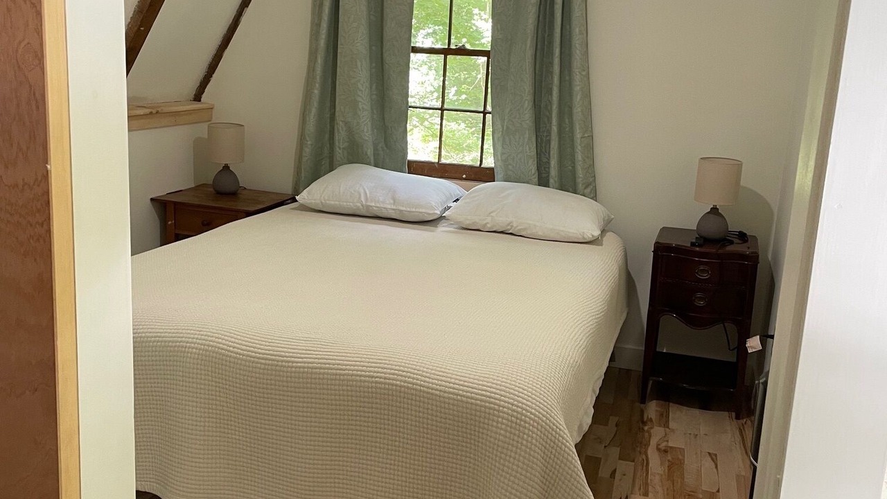 Photo of Bedroom in West Stockbridge