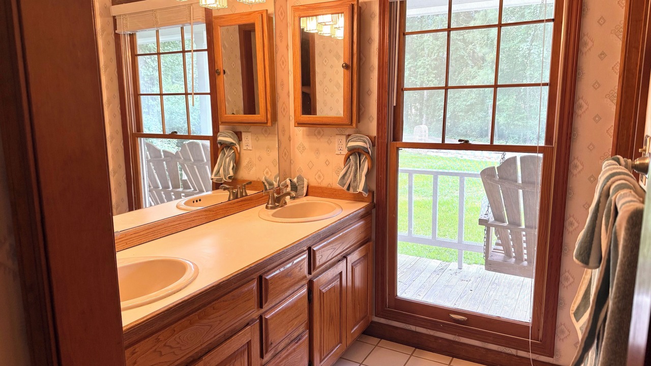 Photo of Bathroom in Diamondhead