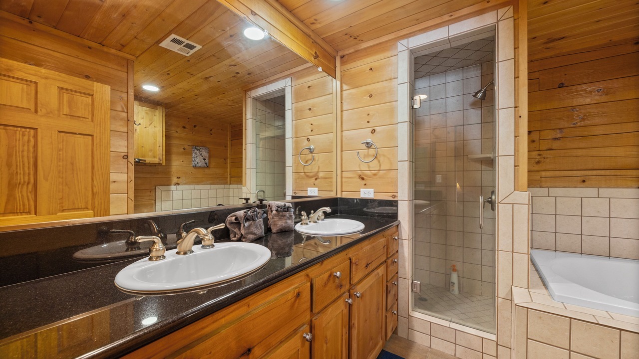 Photo of Bathroom in Alta Sierra
