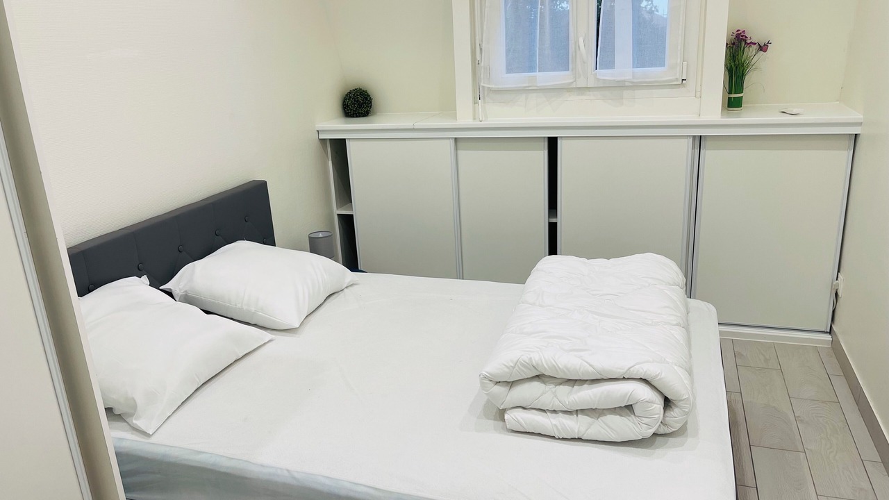 Photo of Bedroom in Puiseux-en-France