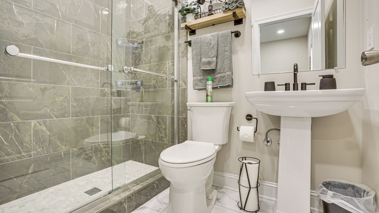 Photo of Bathroom in Gert Town
