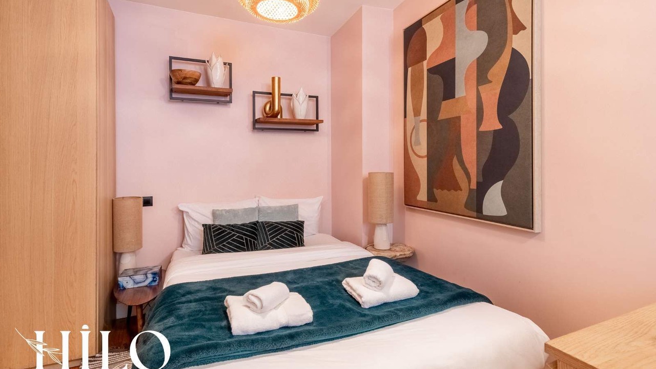 Photo of Bedroom in 2nd Arrondissement