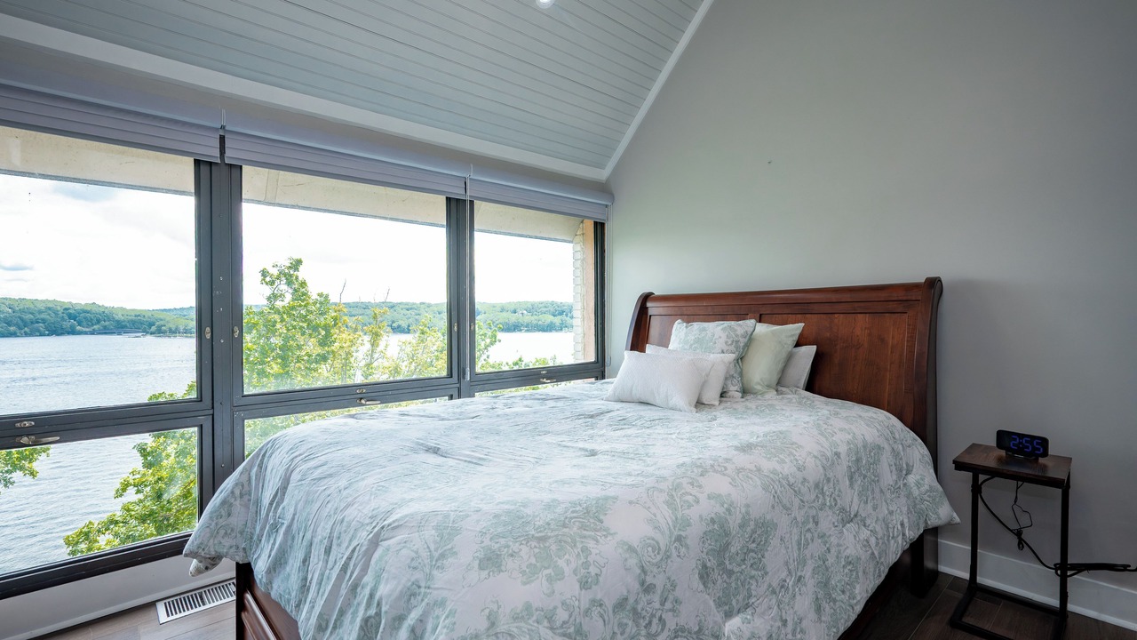 Photo of Bedroom in Thayerville