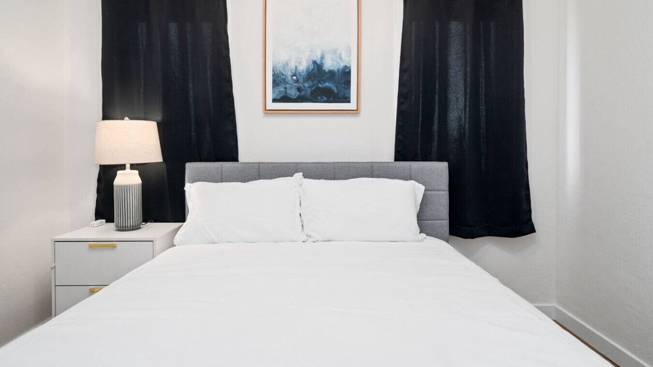 Photo of Bedroom in South Wrigley