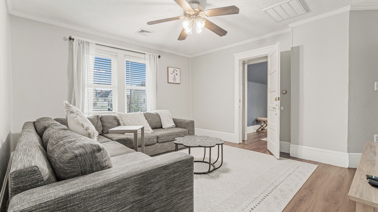 Photo of Livingroom in Salem