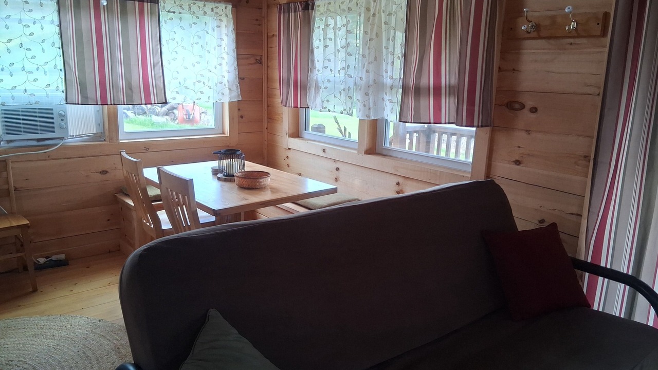 Photo of Livingroom in Ontario