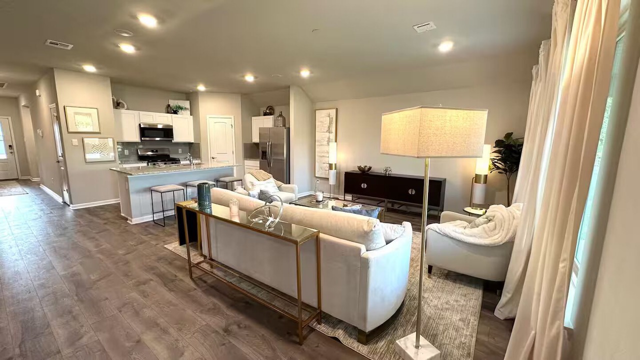 Photo of Livingroom in Broussard
