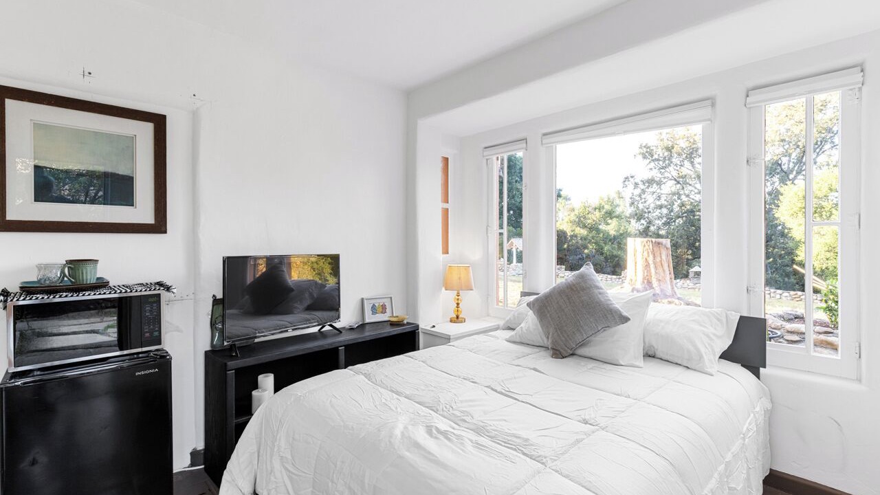Photo of Bedroom in Newhall