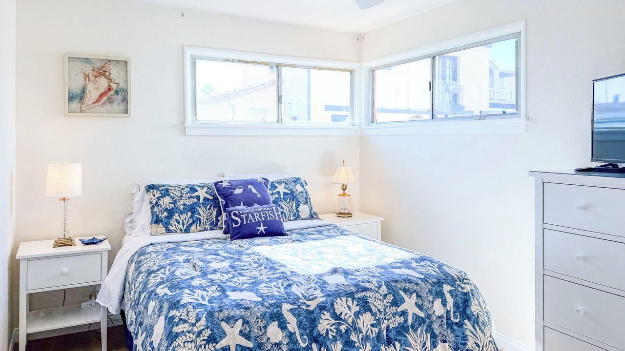 Photo of Bedroom in Pierpont Bay