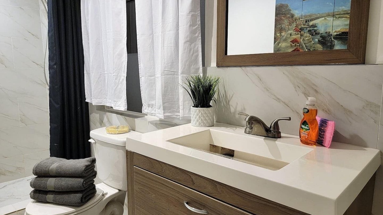 Photo of Bathroom in Los Angeles