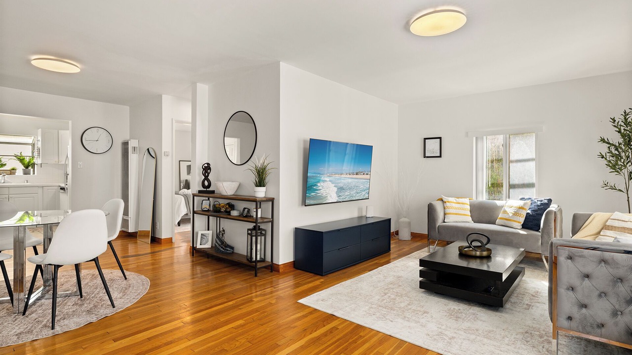 Photo of Livingroom in Sawtelle