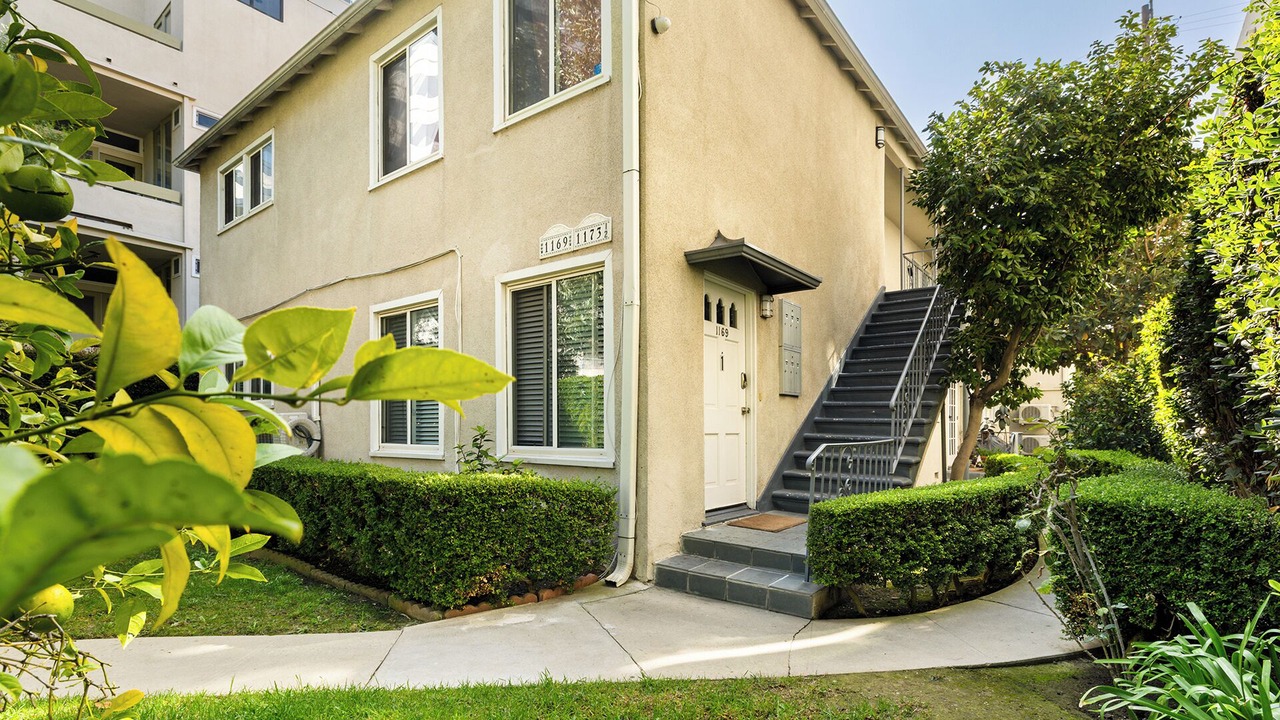 Photo of Outdoor in Sawtelle
