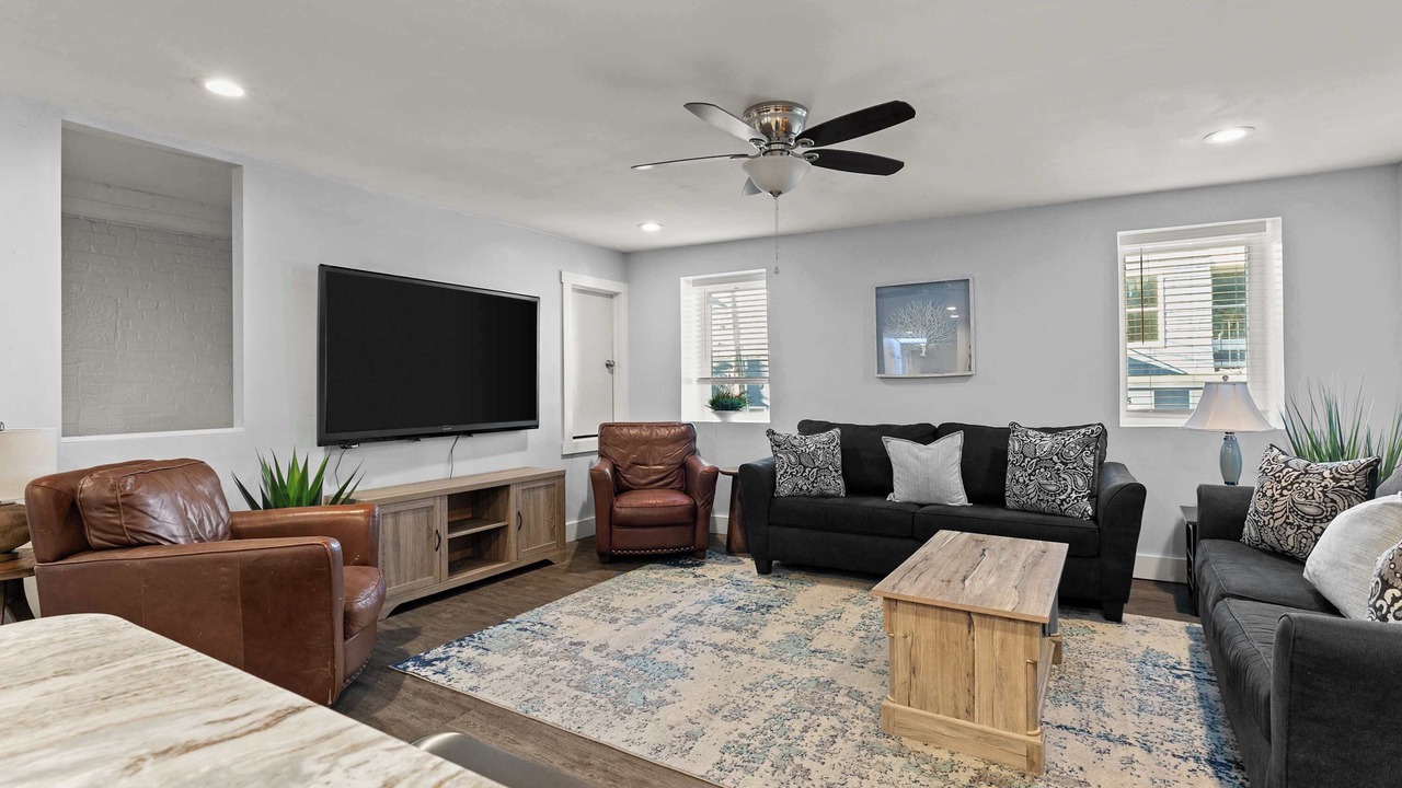 Photo of Livingroom in Yachting Village