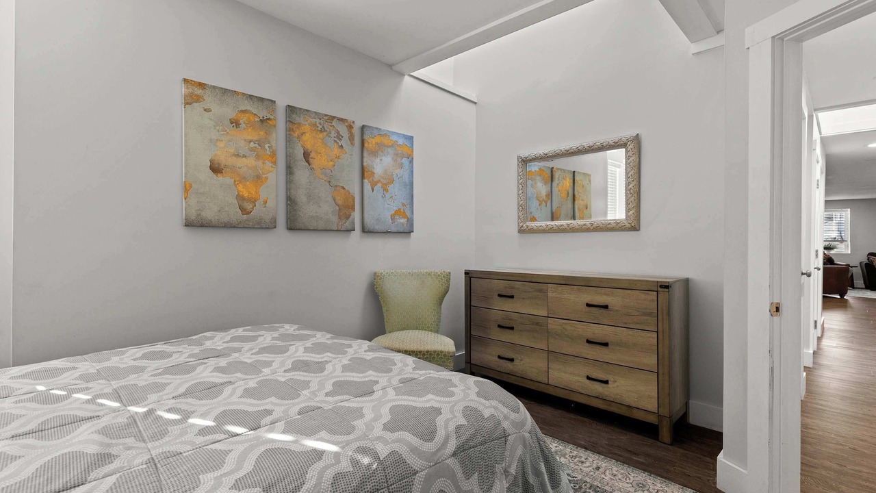 Photo of Bedroom in Yachting Village