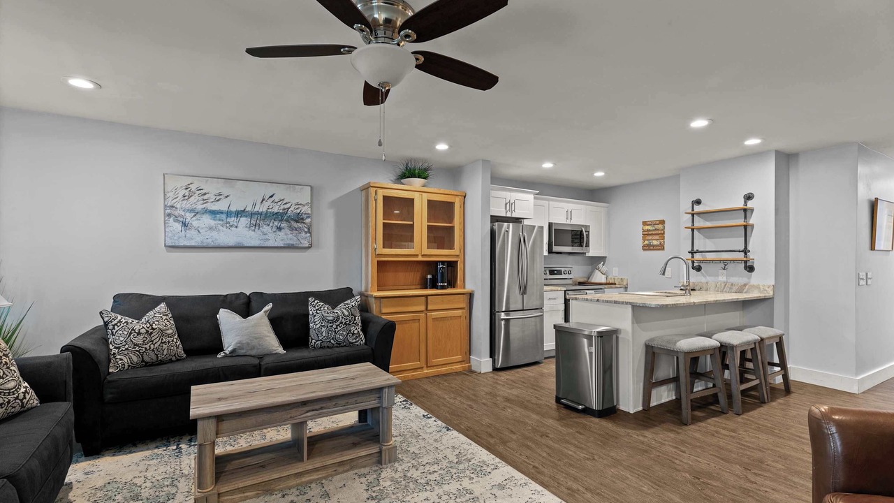 Photo of Livingroom in Yachting Village