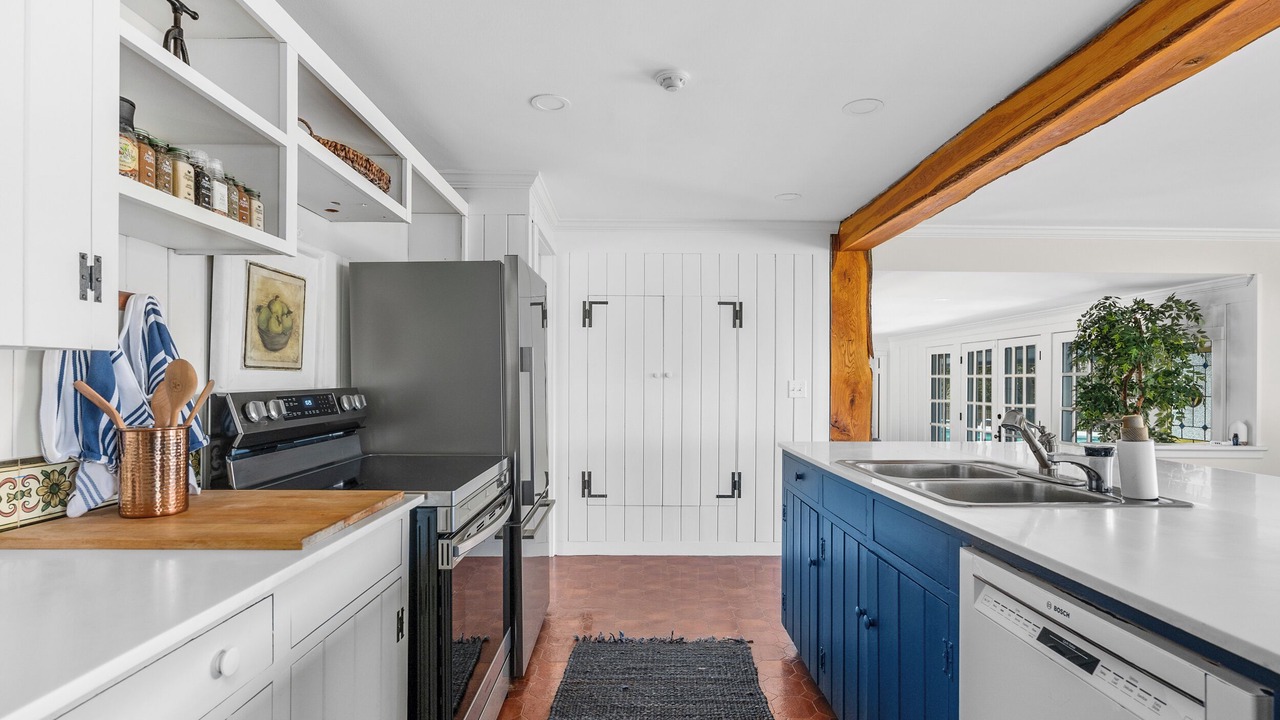 Photo of Kitchen in Barnstable