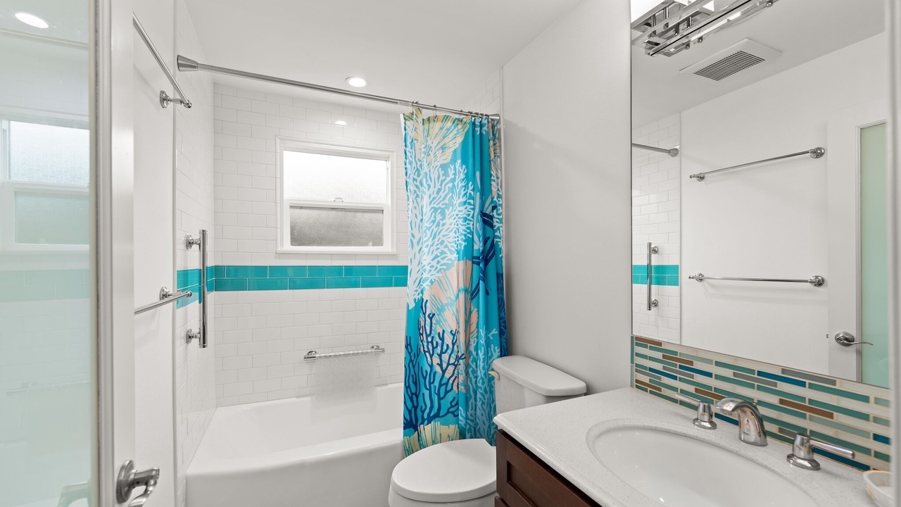 Photo of Bathroom in Pierpont Bay