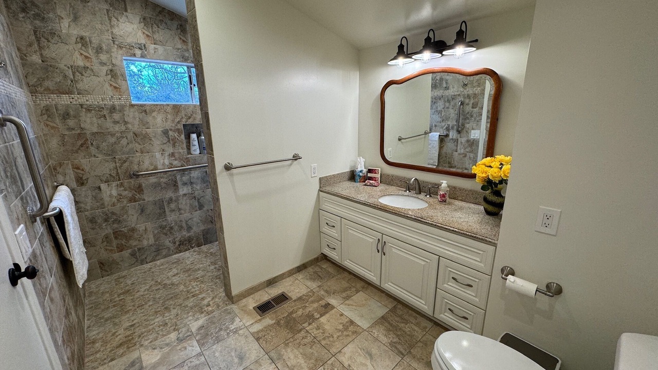 Photo of Bathroom in Fillmore