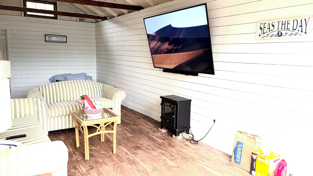Photo of Livingroom in Weweantic