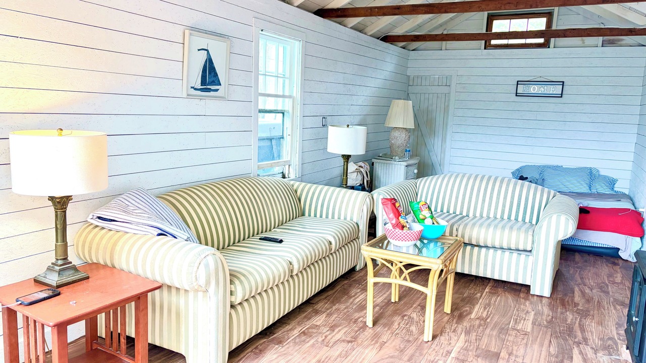 Photo of Livingroom in Weweantic