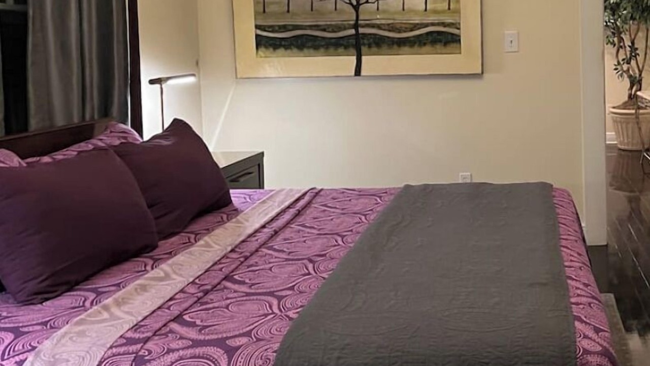Photo of Bedroom in Mid-City