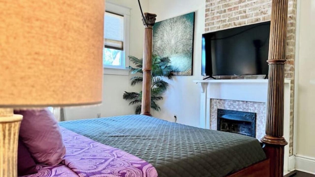 Photo of Bedroom in Mid-City