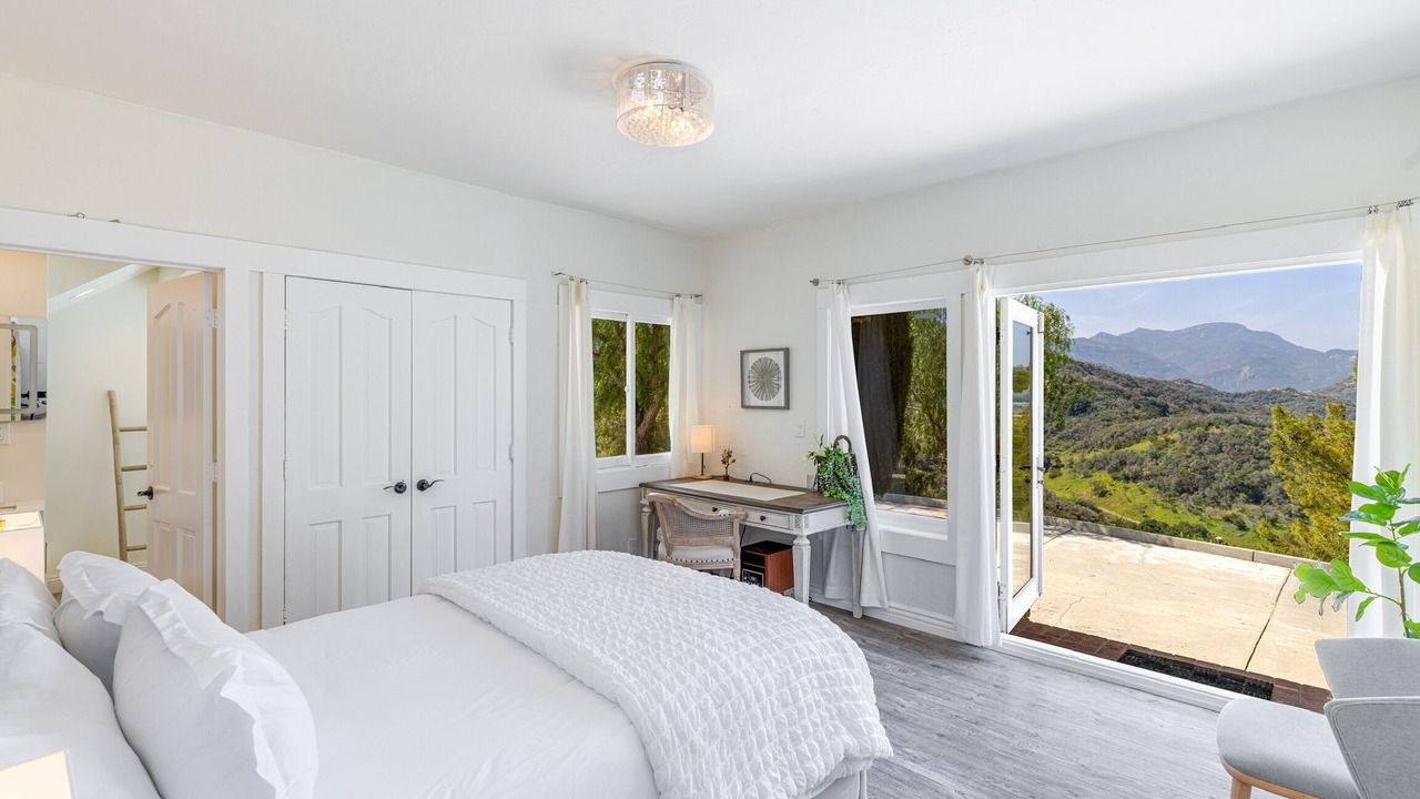 Photo of Bedroom in Thousand Oaks