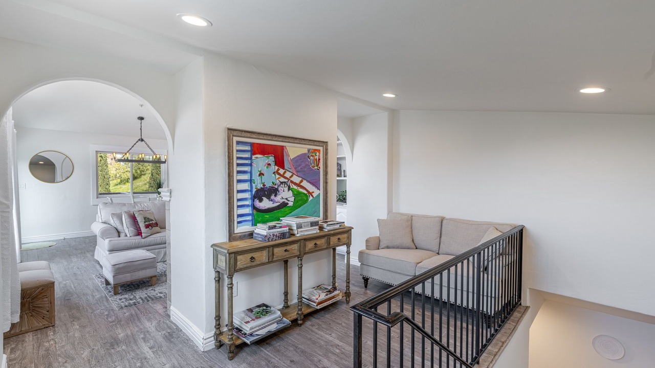 Photo of Livingroom in Thousand Oaks