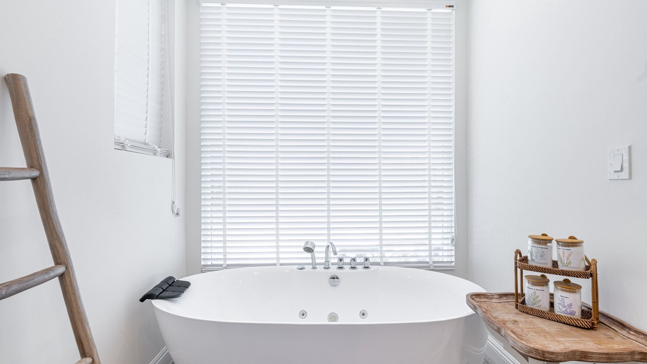 Photo of Bathroom in Thousand Oaks