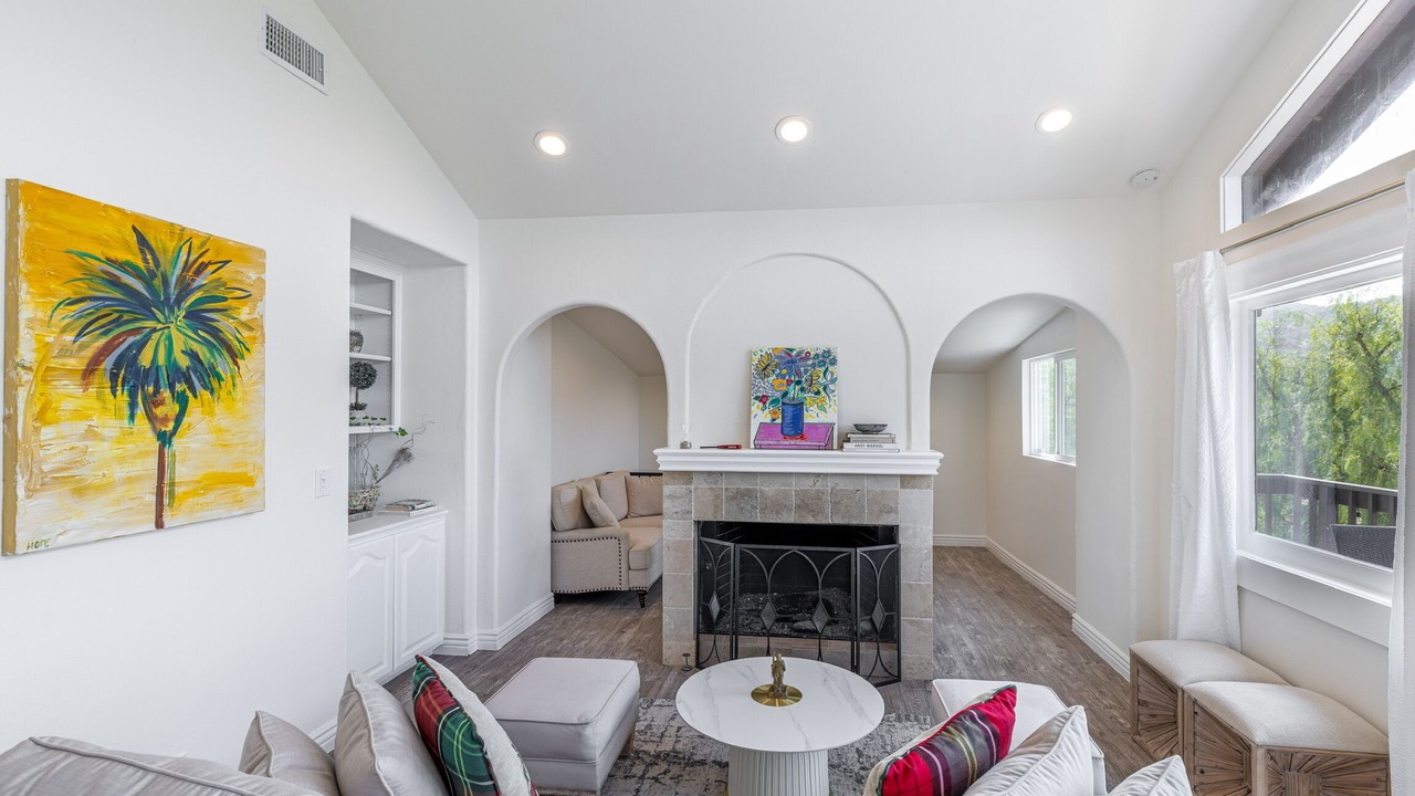 Photo of Livingroom in Thousand Oaks