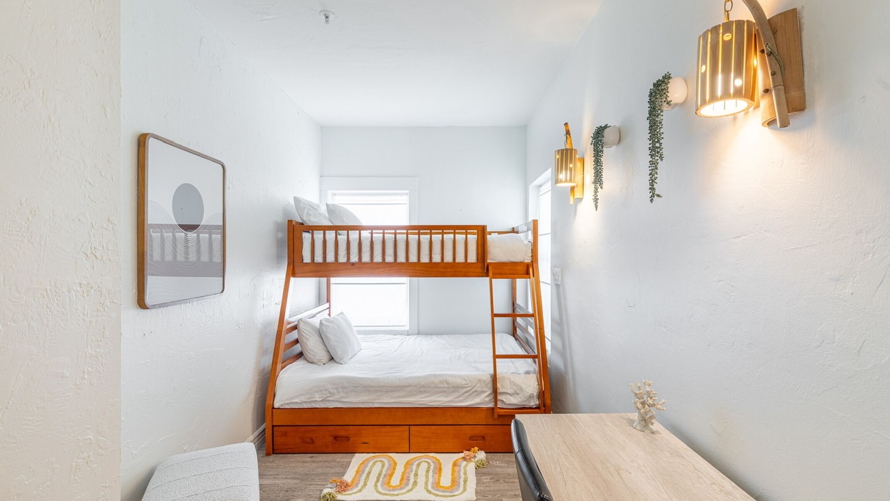 Photo of Bedroom in Thousand Oaks