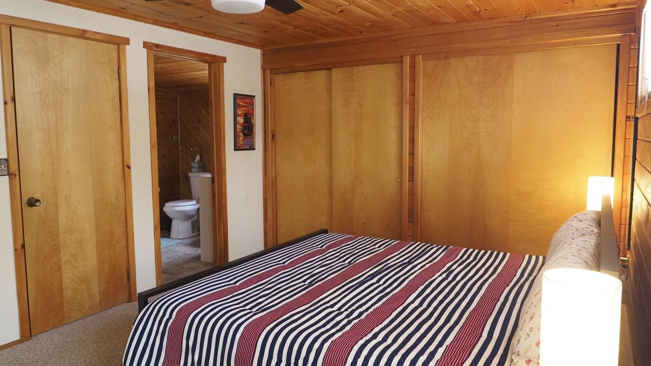 Photo of Bedroom in Cook
