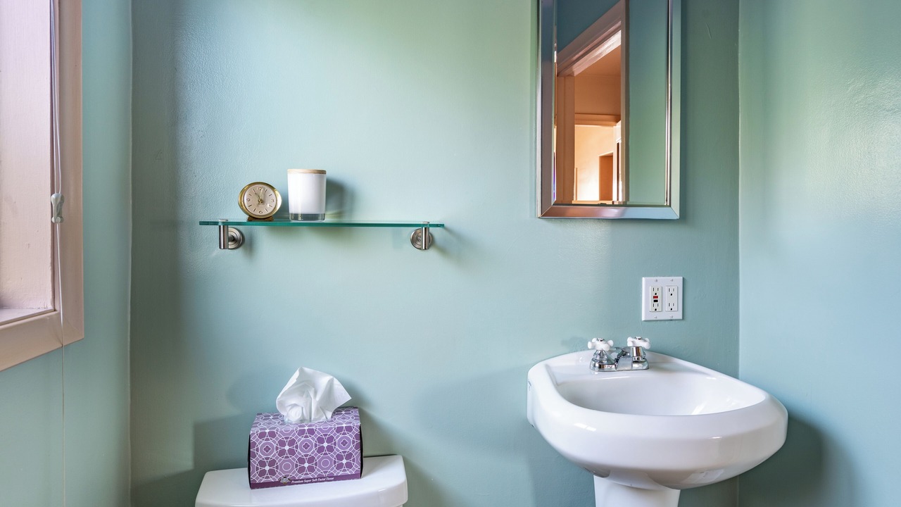 Photo of Bathroom in Bixby Knolls
